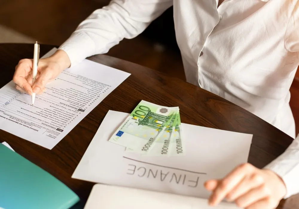 Political donation tax credit vs deduction Political donation tax credit vs deduction