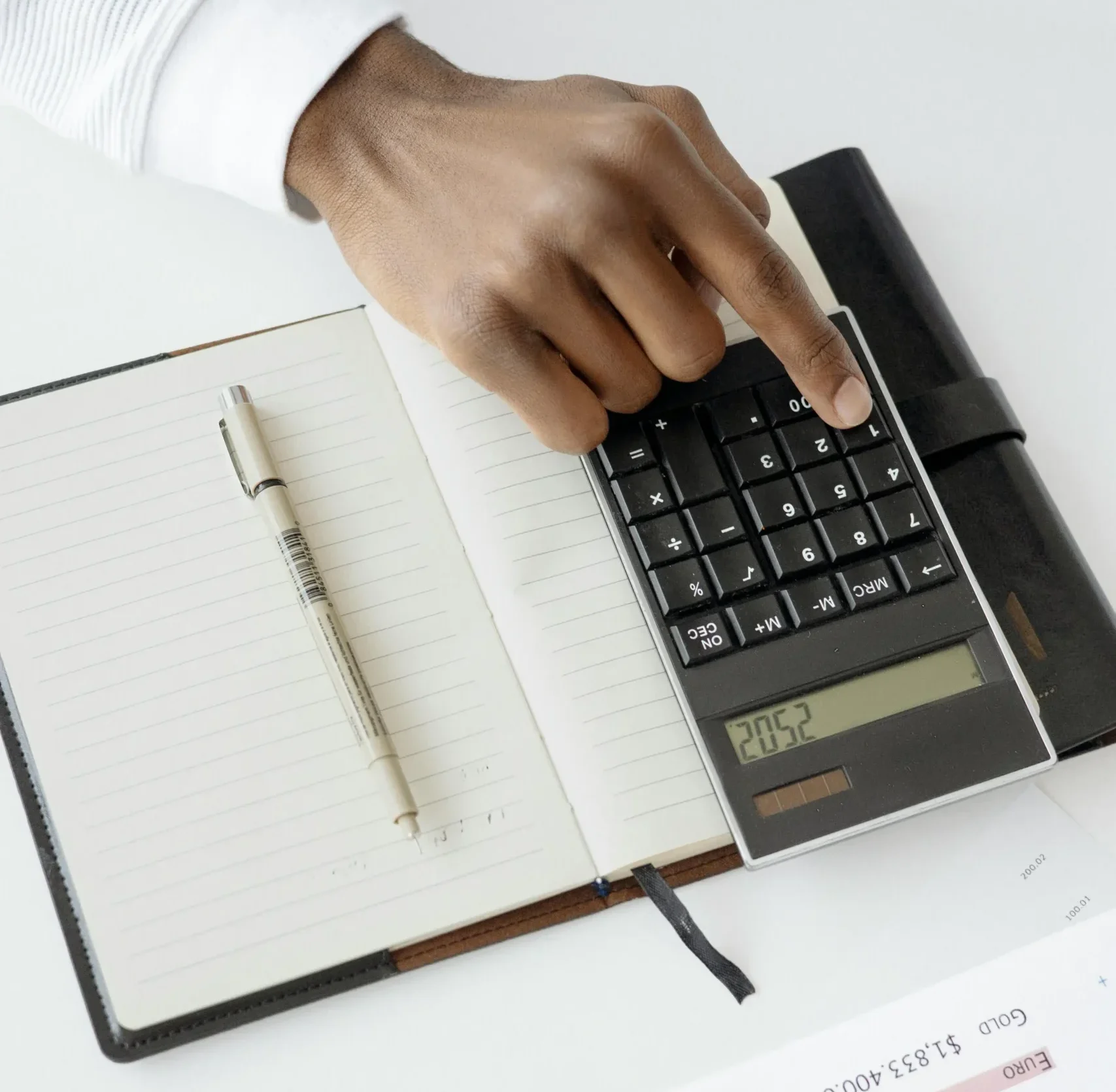 You are currently viewing Single-Entry vs. Double-Entry Bookkeeping: Which Is Right for Your Canadian Business?